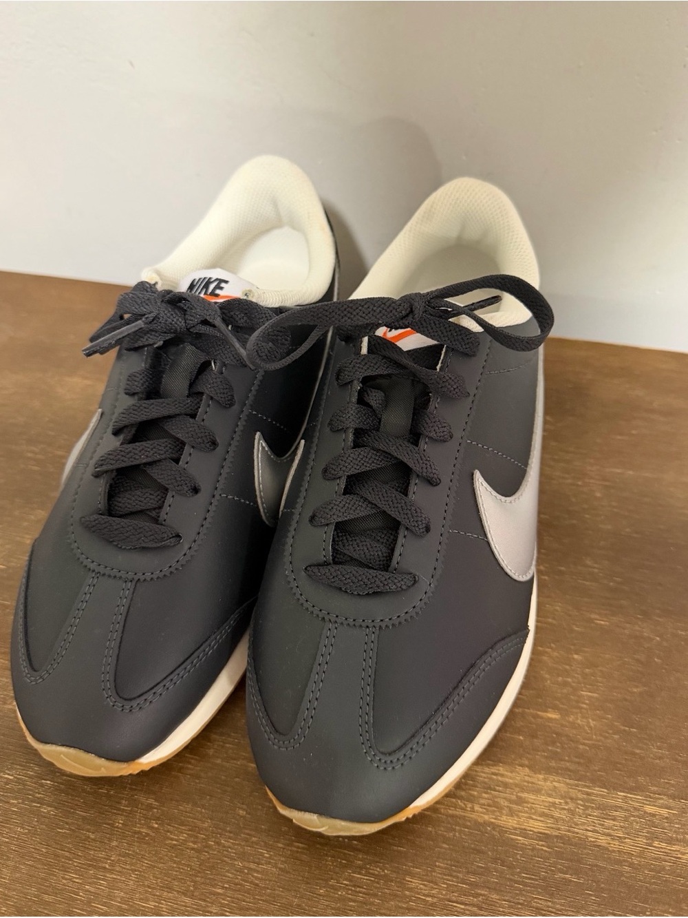 Nike Women’s Pacific leather sneaker